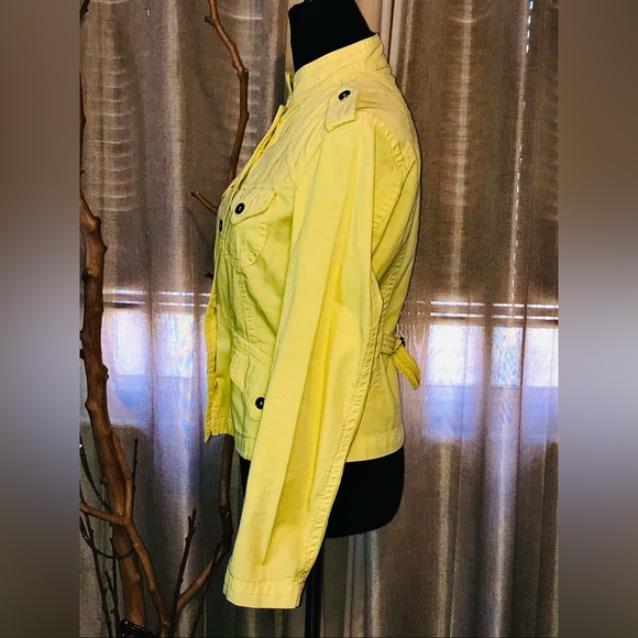 Rare!! Y2K United Colors of Benetton Yellow Light Denim Button-Up Women's Jacket - Picture 6 of 8